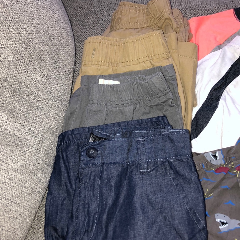 ๐Boyโs size 5-6 bundle๐ 4 shorts3 shirts - Picture 2 of 5